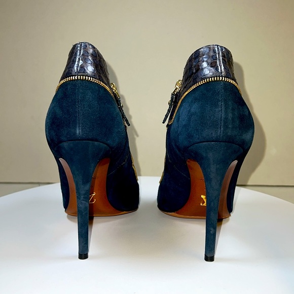 LOUIS VUITTON HIGH HEEL ANKLE BOOTIES - Picture 8 of 11